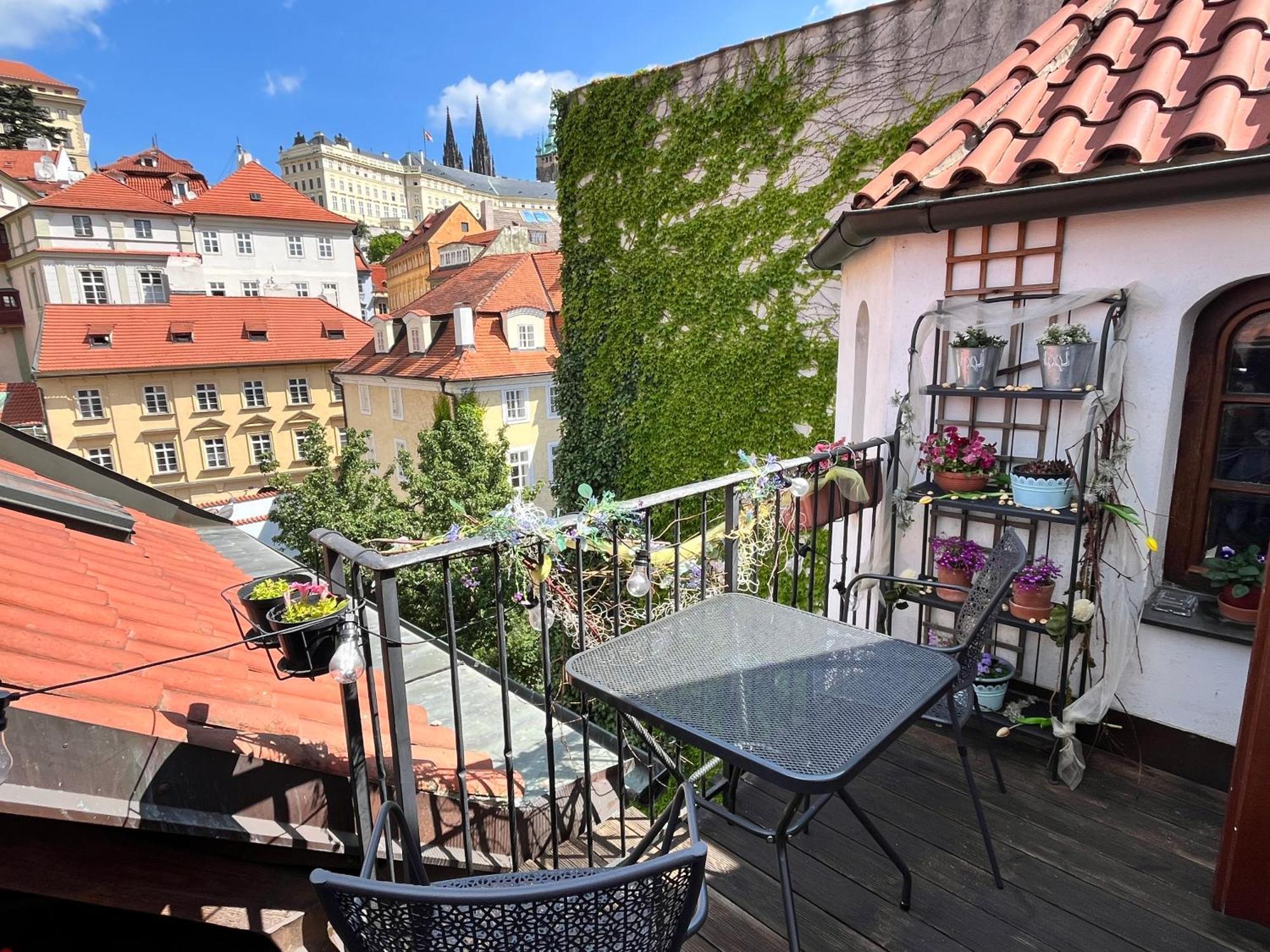 Apartman Mala Strana Apartment Praga Exterior foto